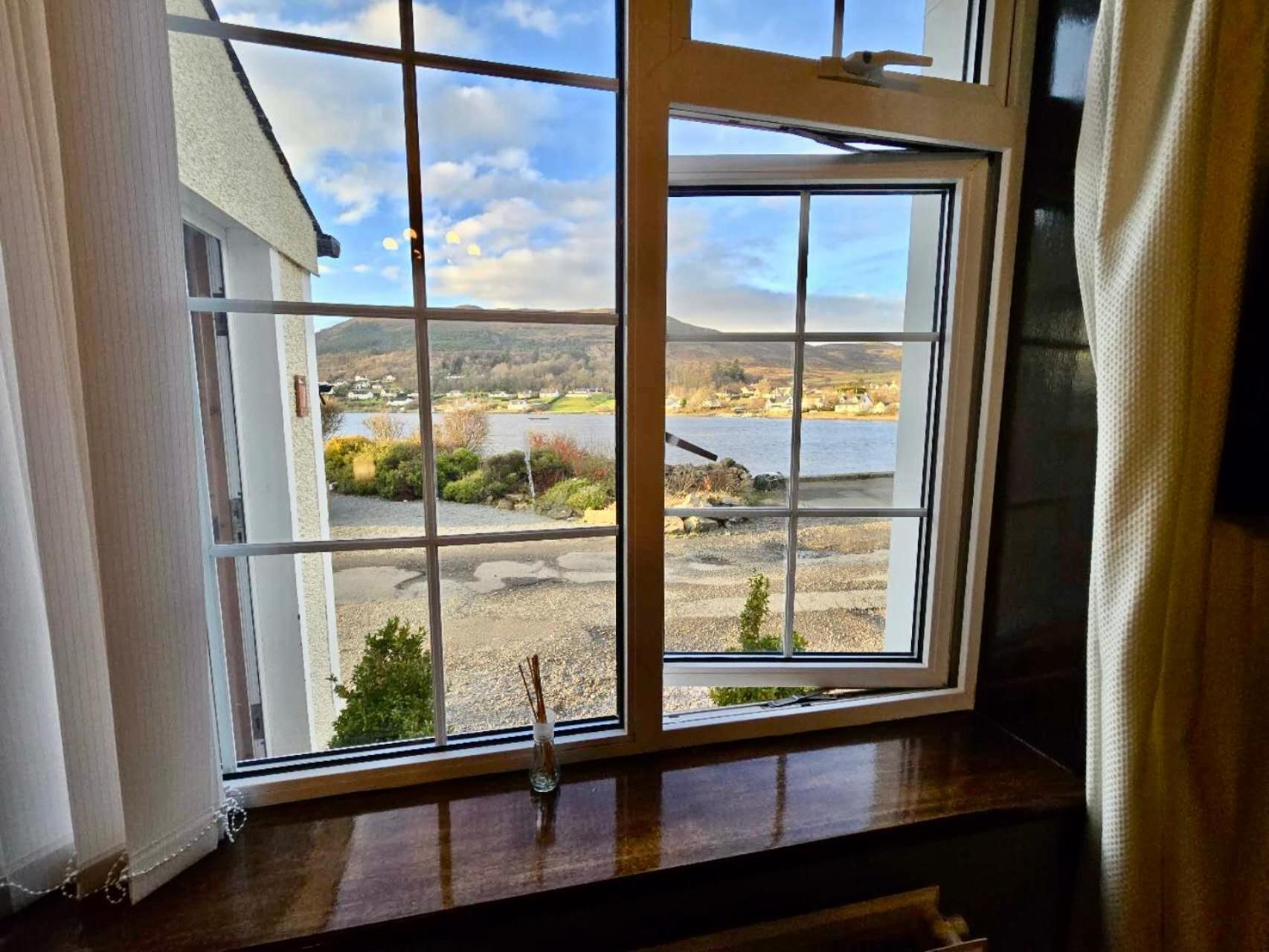 Achnamara-Self Check In Hotel Portree Exterior photo
